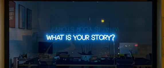Texten Whats your story? i neon.